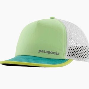 *NWT* Women’s Patagonia Green and White Trucker Hat